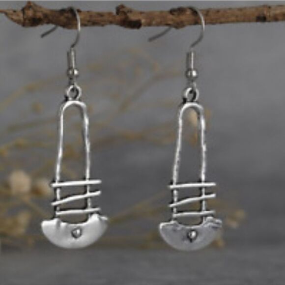 New Women's Bohemian Style Vintage looking Silver Drop Earrings hook design - Picture 6 of 9